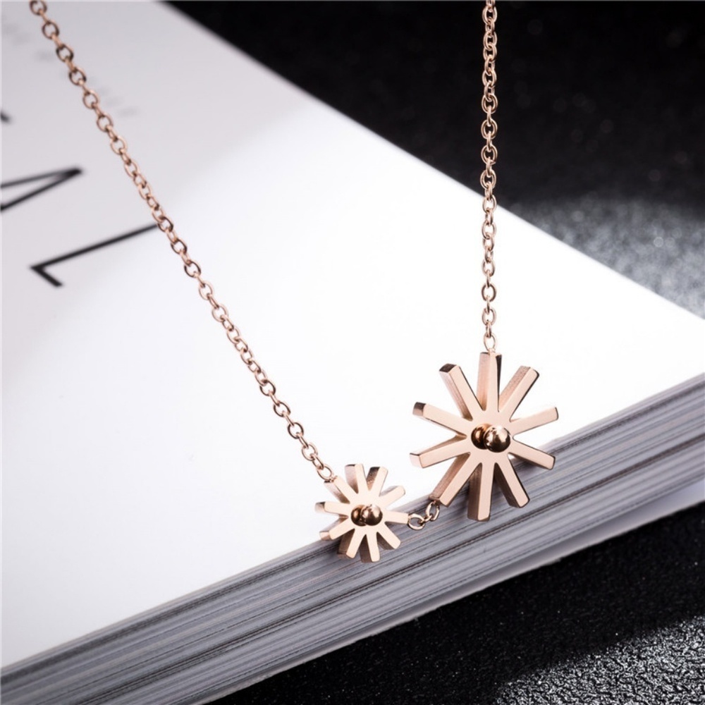 Rose Gold Floral Sunflower Pendant Chain Necklace